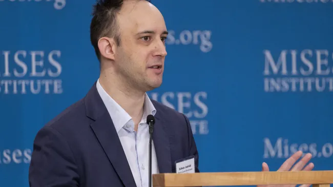 Scholar Spotlight—Łukasz Jasiński